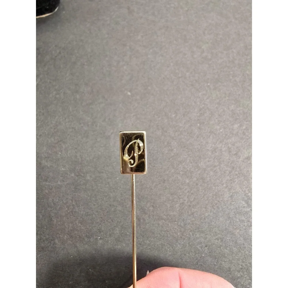 Gold plated Vintage Stick/Lapel pin Engraved initial P Classic‎ Preppy Monogram